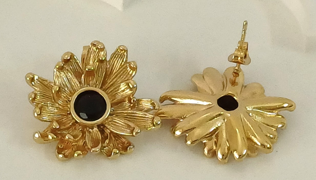 Golden Black Flower Stud