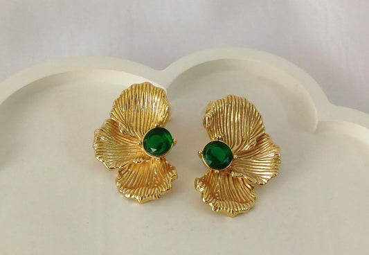 Golden Half Flower Green Stud