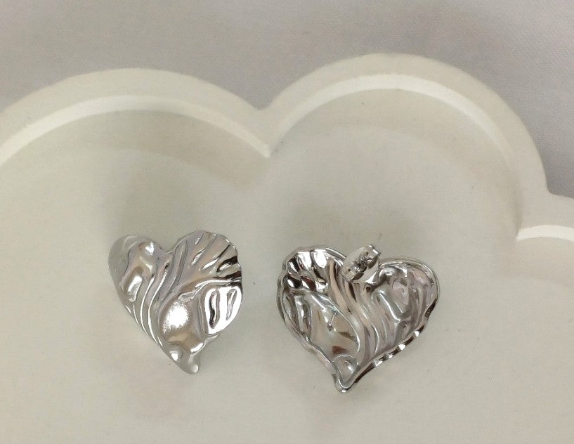 Silver Heart Stud Ivy