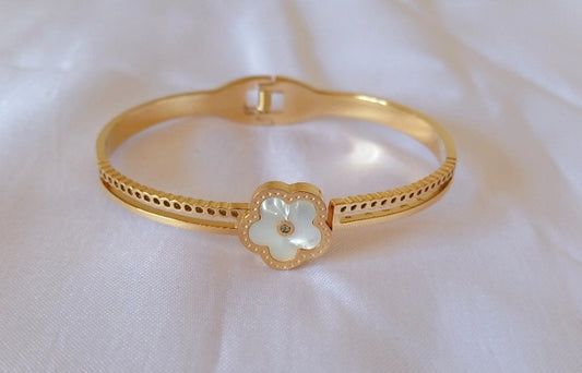 Mother of Pearl Flower Bangle